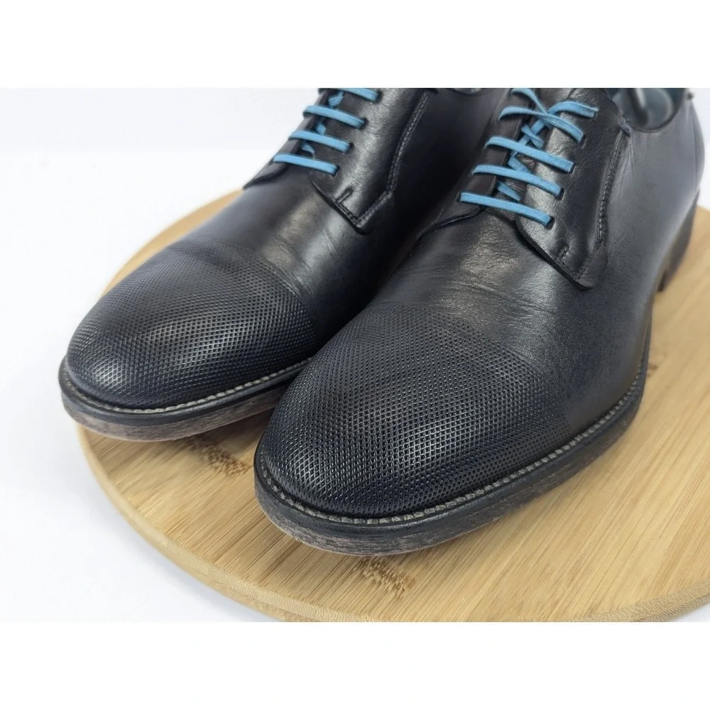Diesel Mens 9 Black Leather Derby Shoes Textured Cap Toe Blue Laces